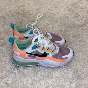 Nike Air Max 270 React SE Women's Shoe